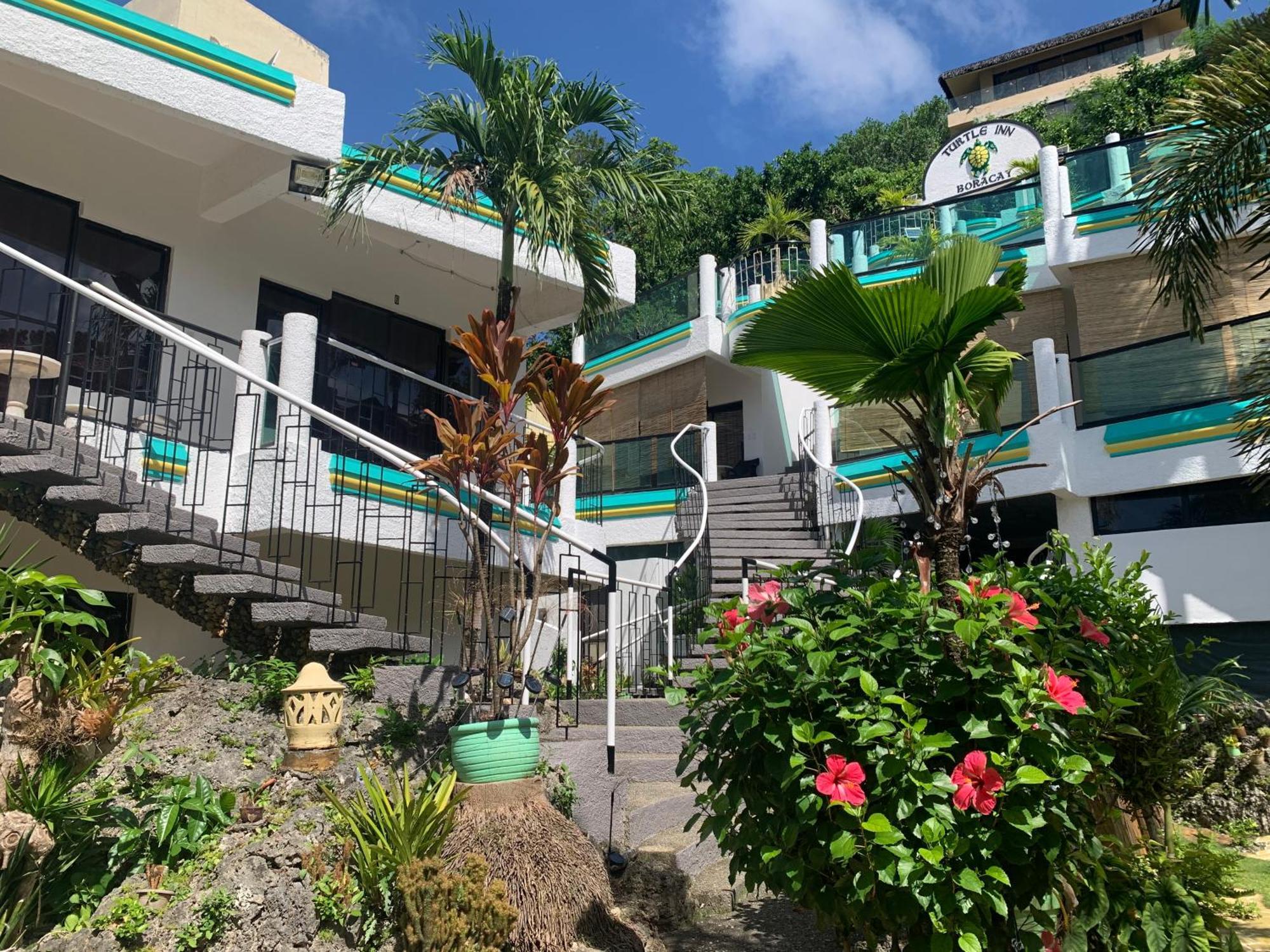 Turtle Resort Manoc-Manoc